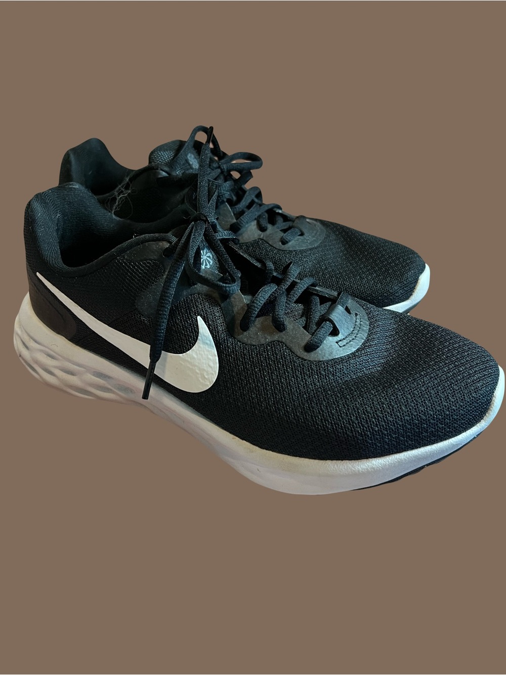 Nike Black and White Athletic Trainers